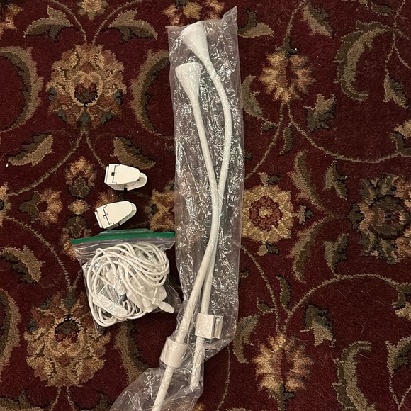 IKEA-NÄVLINGE
LED wall/clamp spotlight, white-gently used - Picture 2 of 3